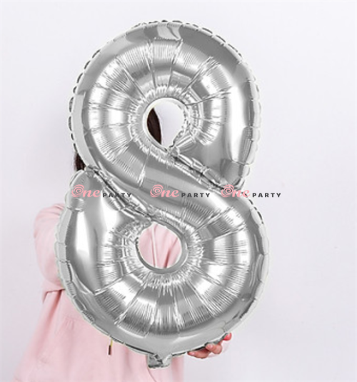 Số 8 lớn bạc - cái